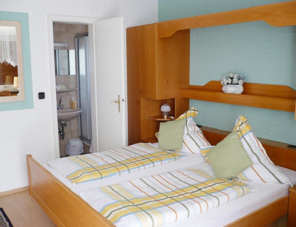 Landhotel Schonblick Bad Herrenalb Room photo