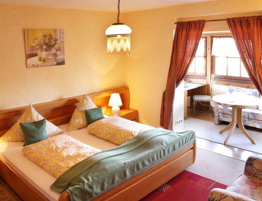 Landhotel Schonblick Bad Herrenalb Room photo